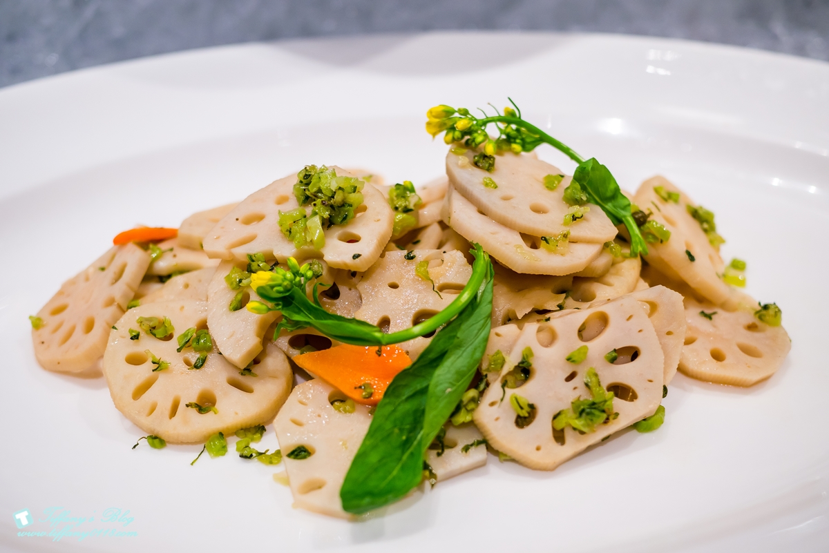 [台北美食]欣葉日本料理吃到飽(信義店)/台北吃到飽餐廳推薦/當月壽星免費扭蛋一次/認識欣葉員工享4人同行1人免費