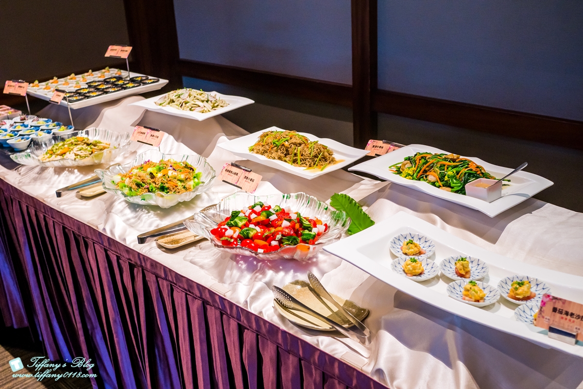 [台北美食]欣葉日本料理吃到飽(信義店)/台北吃到飽餐廳推薦/當月壽星免費扭蛋一次/認識欣葉員工享4人同行1人免費