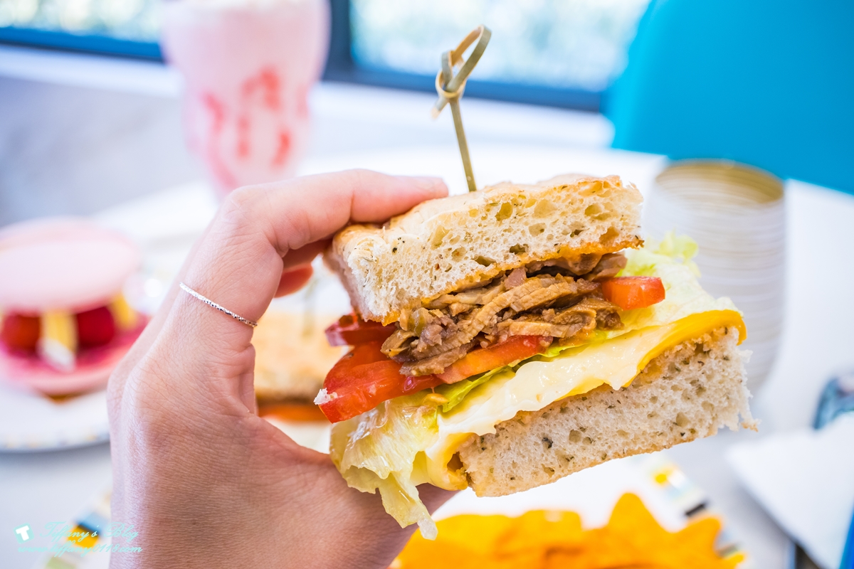 [高雄甜點]Picasso H2O Bakery畢卡索烘焙坊/甜點好吃環境優雅的高雄甜點推薦(附菜單)