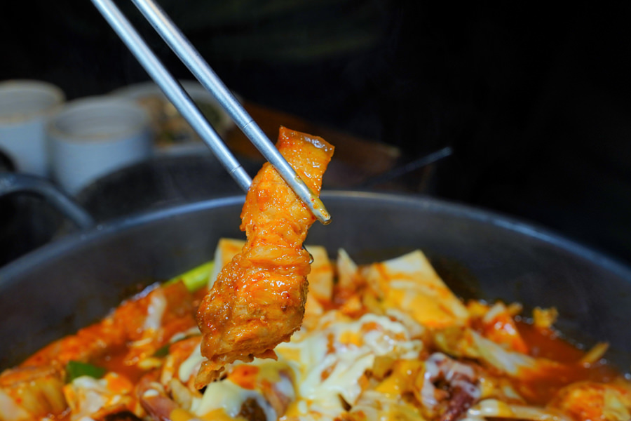 韓式料理 豆腐煲 聚餐 親子 夠味 小菜免費 韓國料理 家樂福