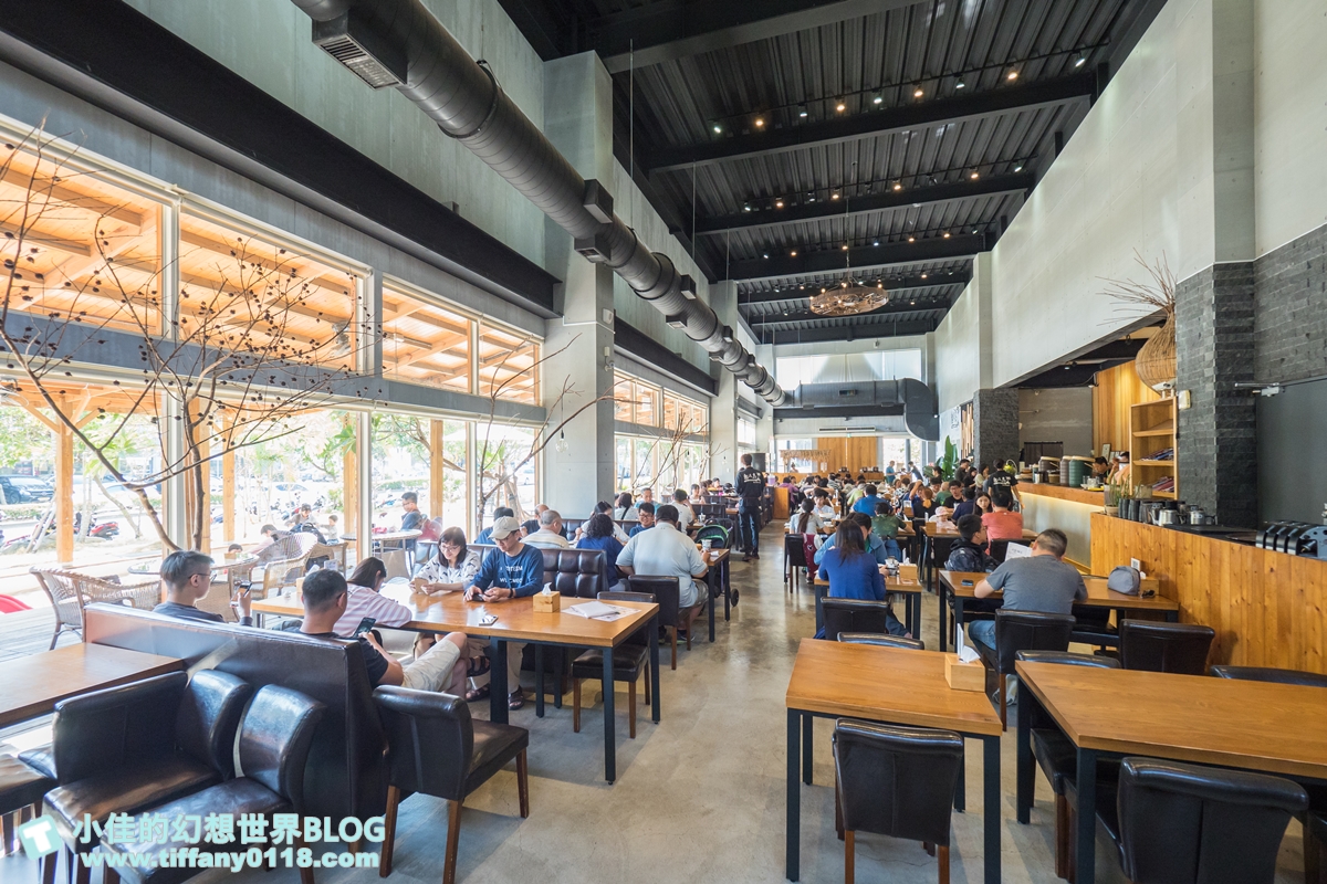 [台中美食]熱浪島南洋蔬食茶堂/戶外沙坑遊戲區/台中親子餐廳推薦/台中素食餐廳