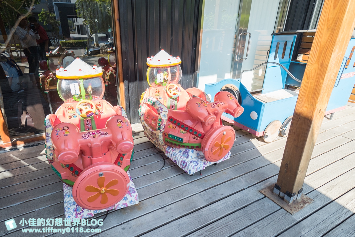 [台中美食]熱浪島南洋蔬食茶堂/戶外沙坑遊戲區/台中親子餐廳推薦/台中素食餐廳