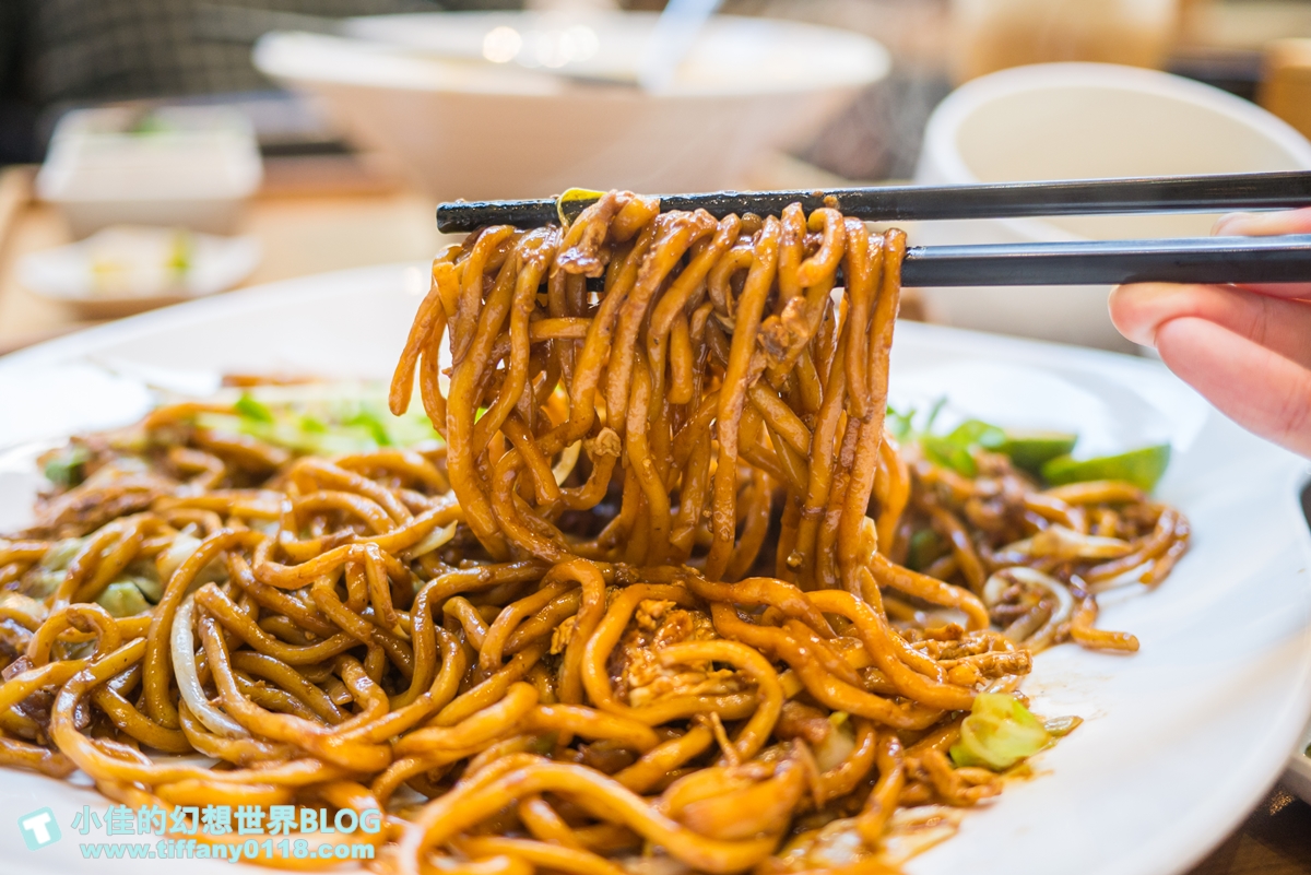 [台中美食]熱浪島南洋蔬食茶堂/戶外沙坑遊戲區/台中親子餐廳推薦/台中素食餐廳