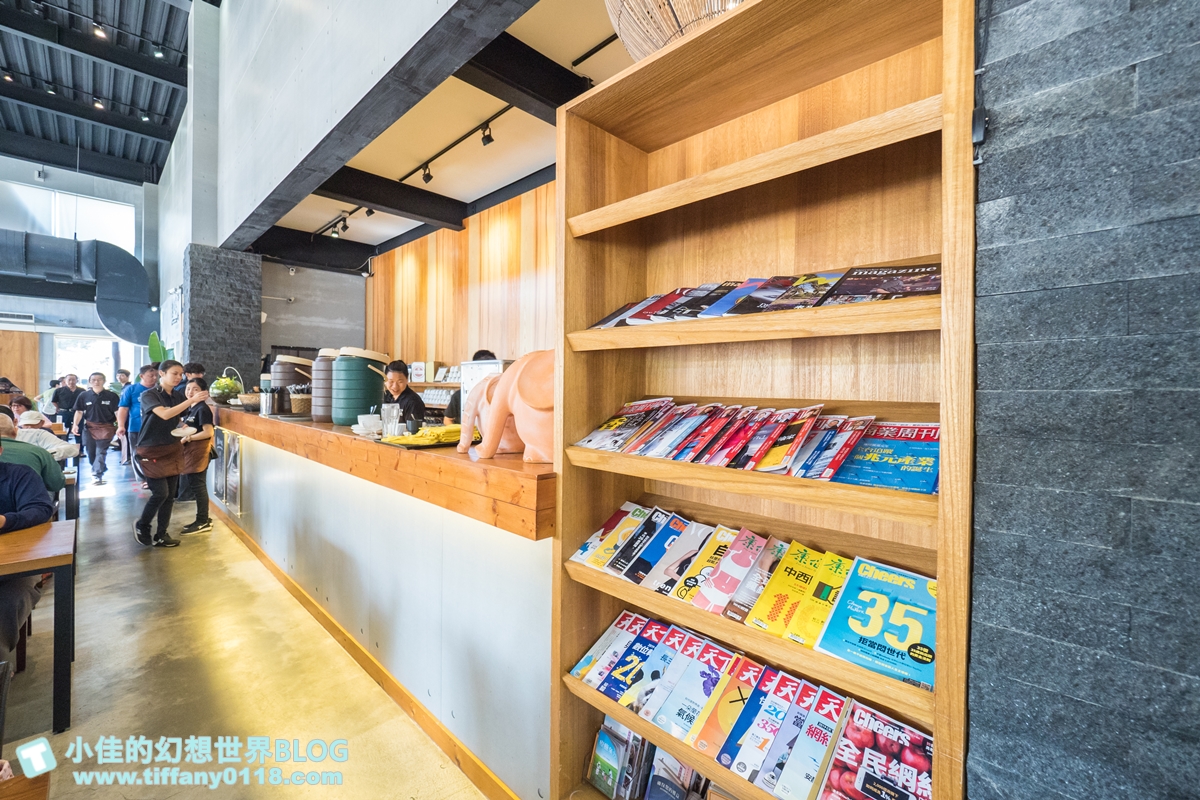 [台中美食]熱浪島南洋蔬食茶堂/戶外沙坑遊戲區/台中親子餐廳推薦/台中素食餐廳