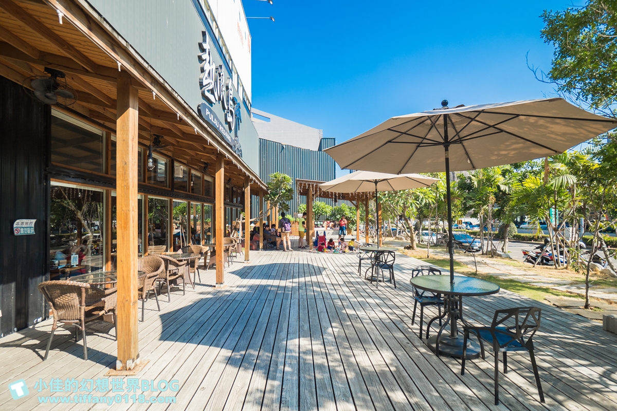 [台中美食]熱浪島南洋蔬食茶堂/戶外沙坑遊戲區/台中親子餐廳推薦/台中素食餐廳