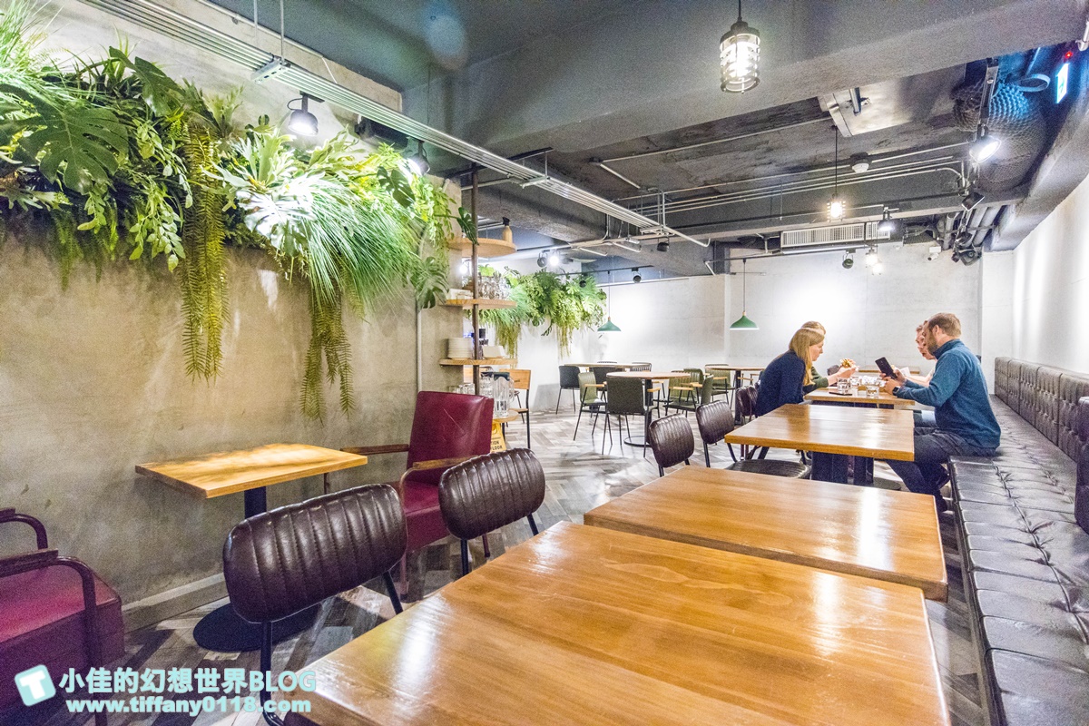 [南京復興站美食]舒曼六號餐館南京店(附菜單)/超強德國豬腳沒預約吃不到/台北早午餐推薦/網美餐廳推薦