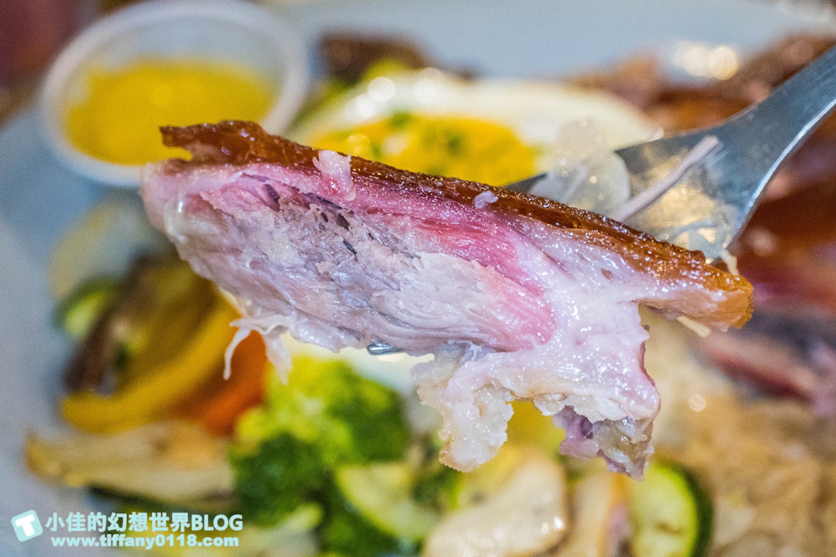 [南京復興站美食]舒曼六號餐館南京店(附菜單)/超強德國豬腳沒預約吃不到/台北早午餐推薦/網美餐廳推薦