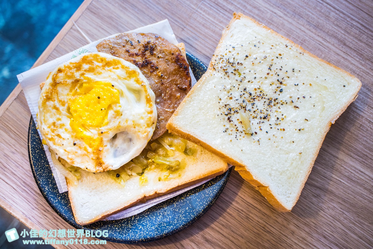 [高雄早午餐]美迪亞漢堡店總店(附菜單)/號稱高雄最好吃的鍋燒麵/有酸菜的燒肉土司也很推薦