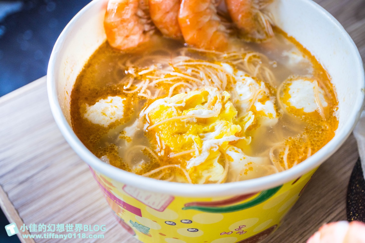 [高雄早午餐]美迪亞漢堡店總店(附菜單)/號稱高雄最好吃的鍋燒麵/有酸菜的燒肉土司也很推薦