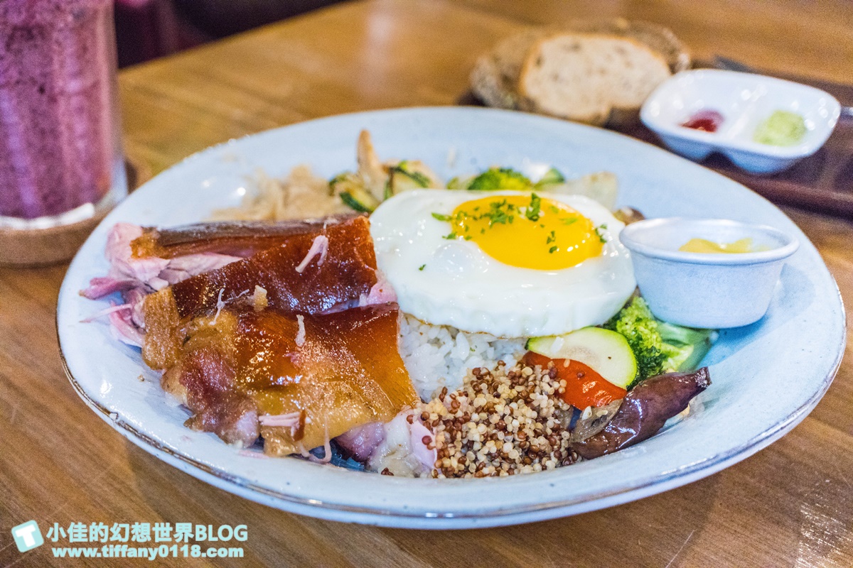 [南京復興站美食]舒曼六號餐館南京店(附菜單)/超強德國豬腳沒預約吃不到/台北早午餐推薦/網美餐廳推薦