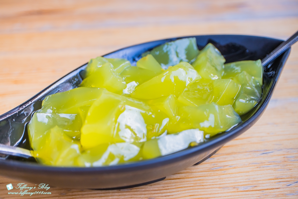 [高雄冰品]捌月甜品專門/必點限量桂花粉粿、桂花四寶冰/手炒桂花蜜別地方吃不到/獲選高雄十大奇冰