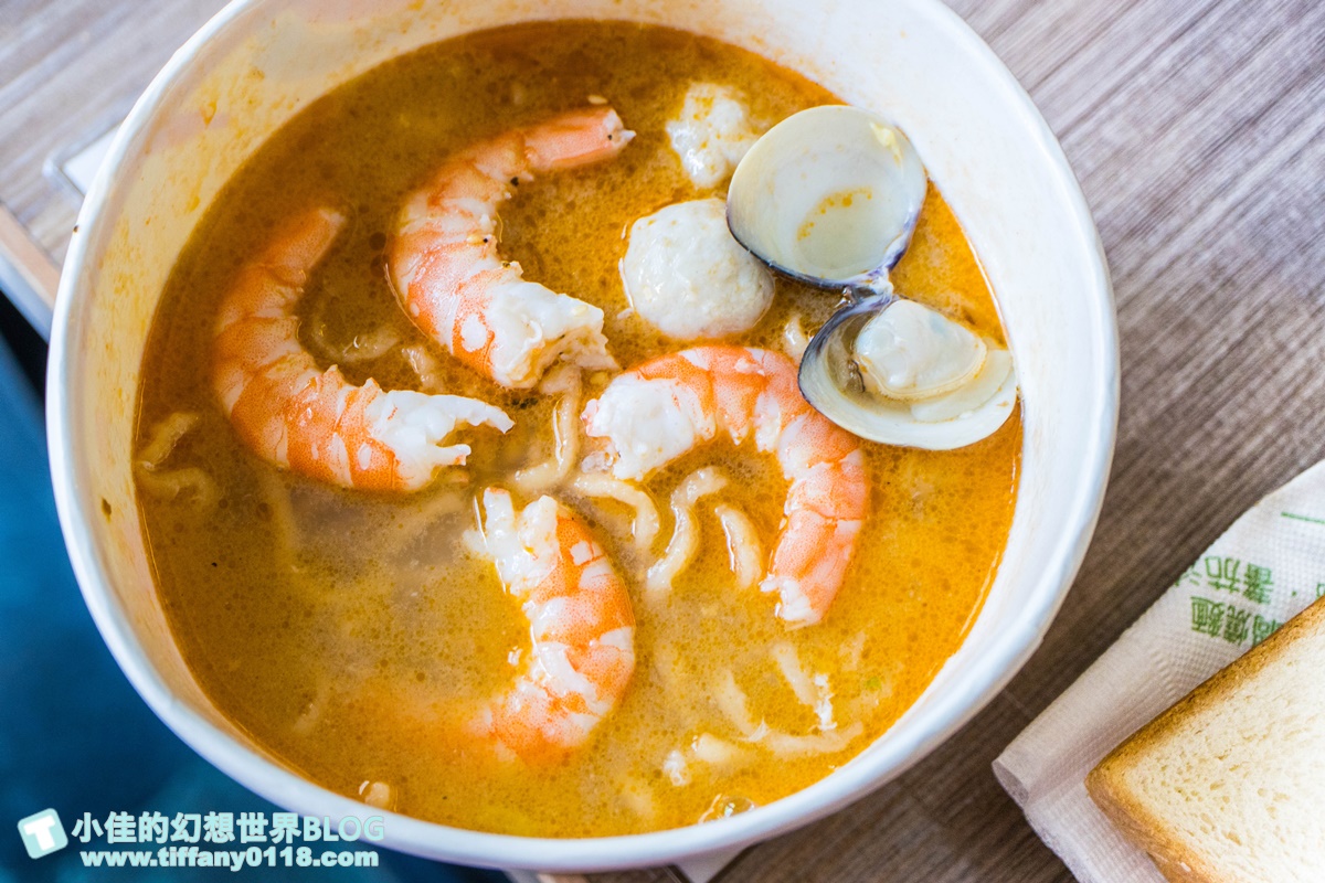 [高雄早午餐]美迪亞漢堡店總店(附菜單)/號稱高雄最好吃的鍋燒麵/有酸菜的燒肉土司也很推薦