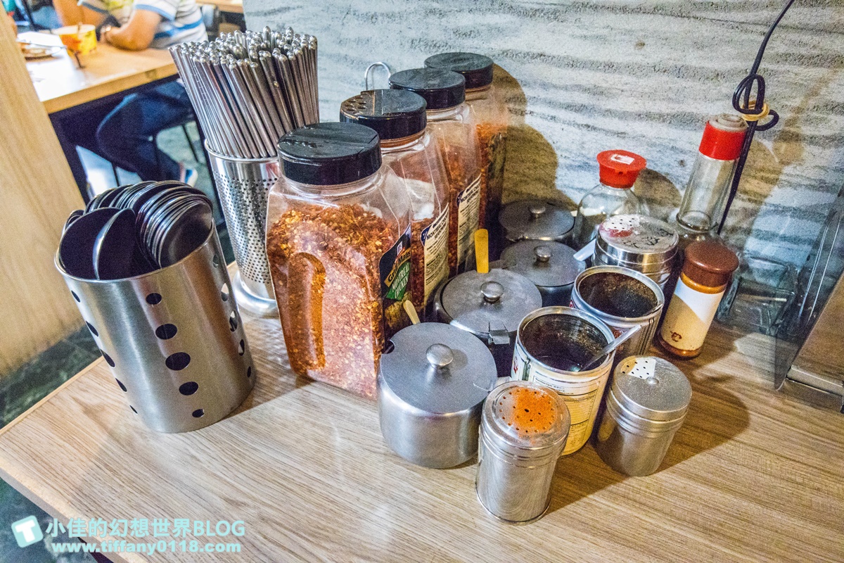 [高雄早午餐]美迪亞漢堡店總店(附菜單)/號稱高雄最好吃的鍋燒麵/有酸菜的燒肉土司也很推薦