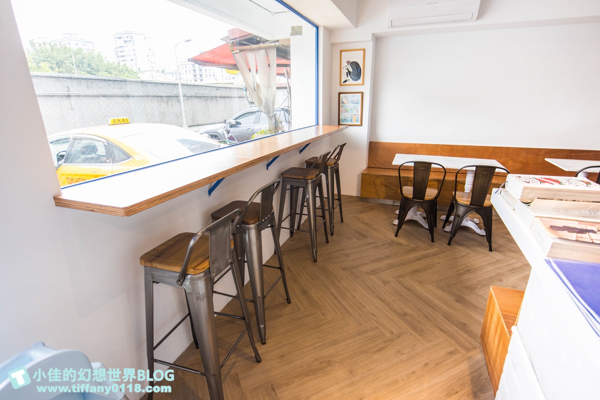 [台北早午餐]餵我早餐(附菜單及線上訂位)/藍白風IG超夯打卡店/大安森林公園站美食/台北網美餐廳推薦