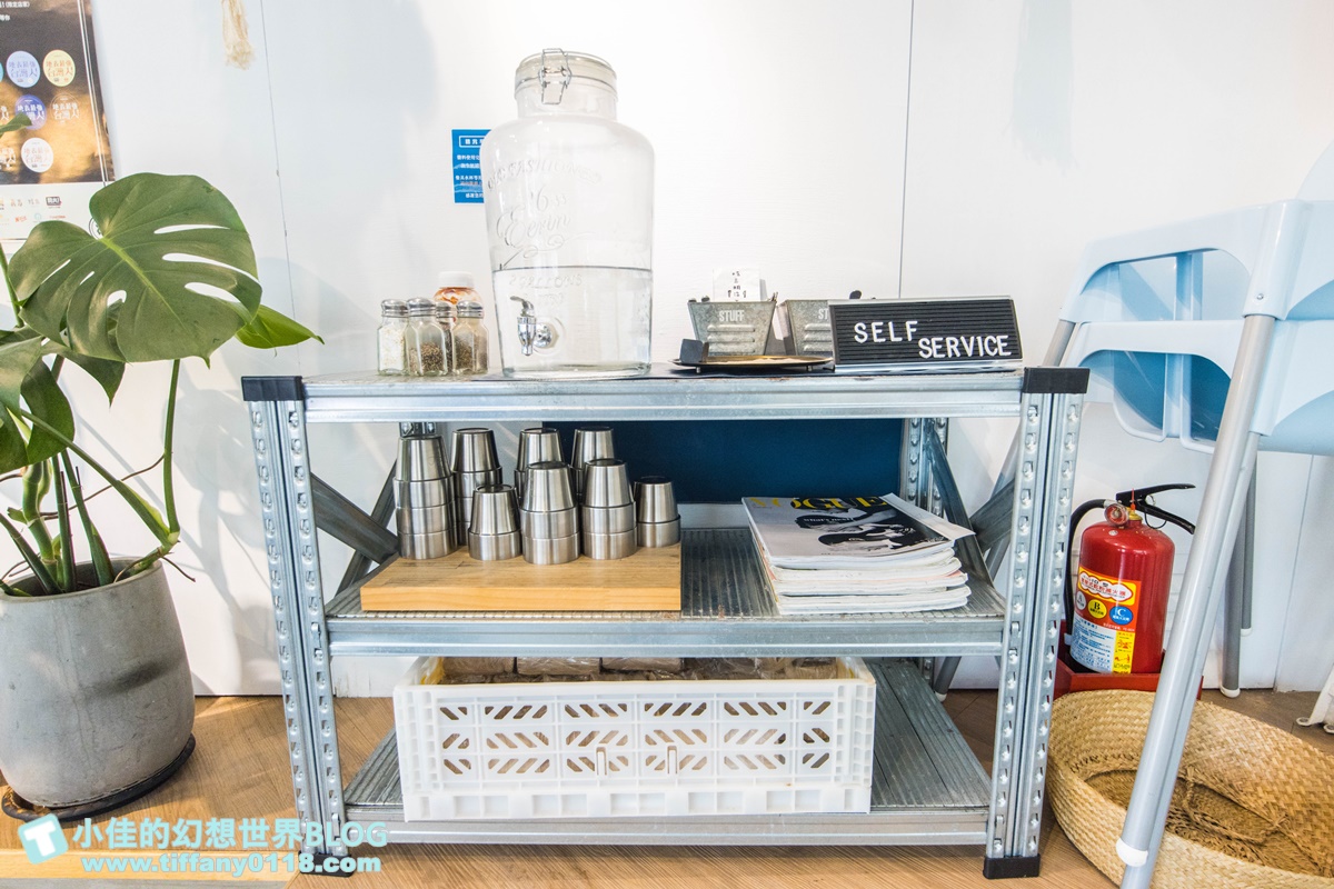 [台北早午餐]餵我早餐(附菜單及線上訂位)/藍白風IG超夯打卡店/大安森林公園站美食/台北網美餐廳推薦