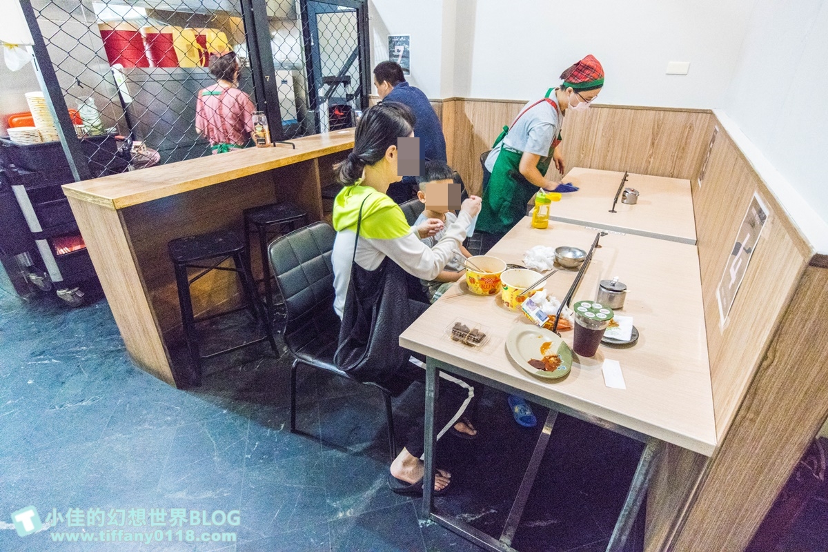 [高雄早午餐]美迪亞漢堡店總店(附菜單)/號稱高雄最好吃的鍋燒麵/有酸菜的燒肉土司也很推薦