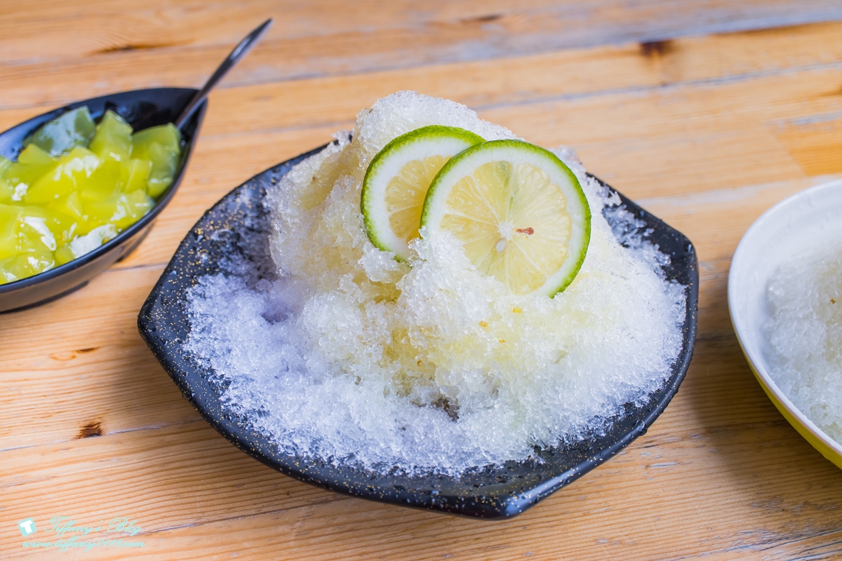 [高雄冰品]捌月甜品專門/必點限量桂花粉粿、桂花四寶冰/手炒桂花蜜別地方吃不到/獲選高雄十大奇冰