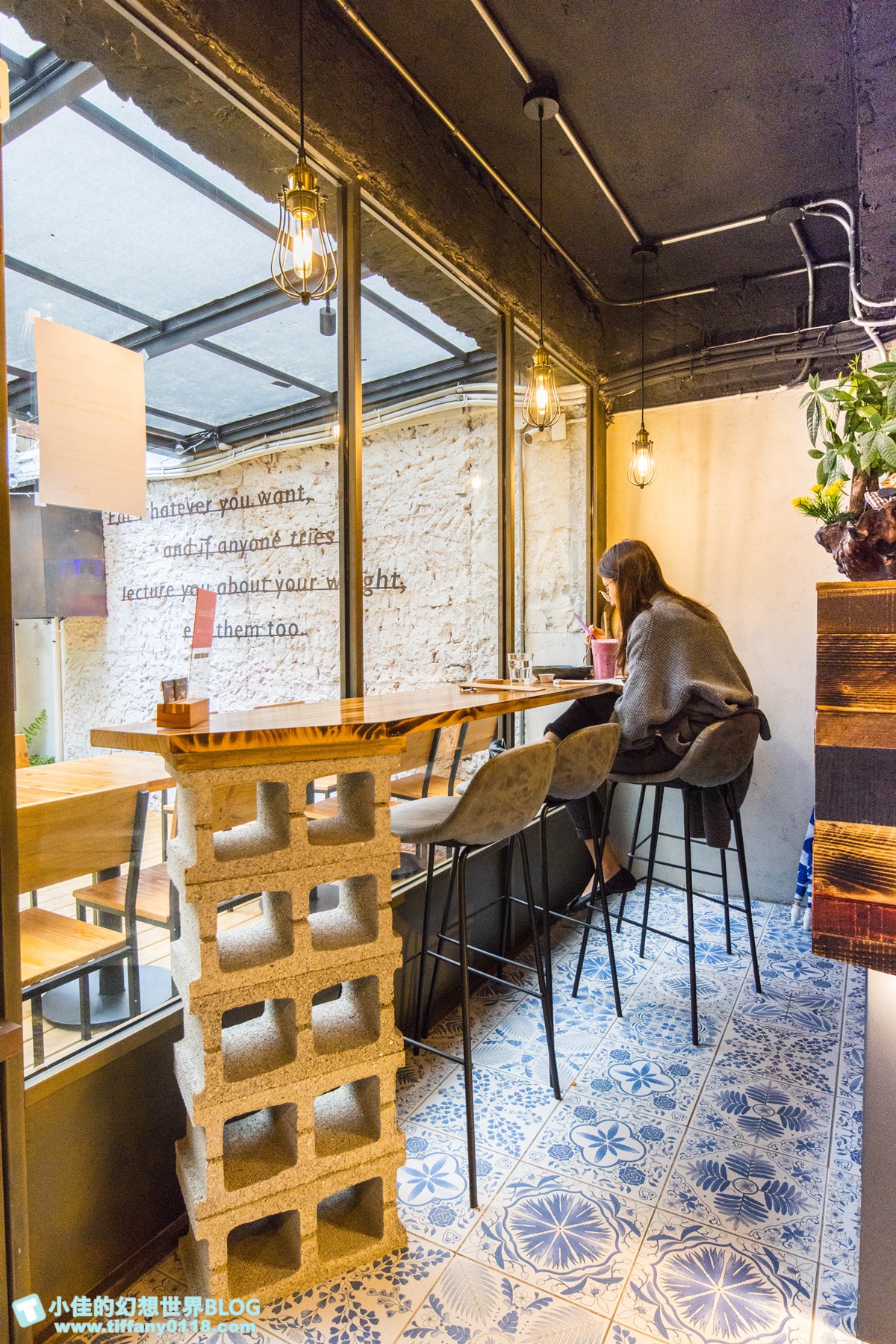 [南京復興站美食]舒曼六號餐館南京店(附菜單)/超強德國豬腳沒預約吃不到/台北早午餐推薦/網美餐廳推薦