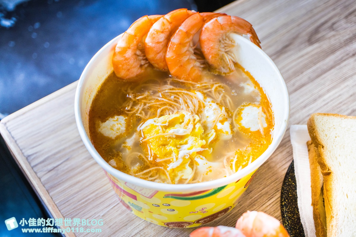 [高雄早午餐]美迪亞漢堡店總店(附菜單)/號稱高雄最好吃的鍋燒麵/有酸菜的燒肉土司也很推薦