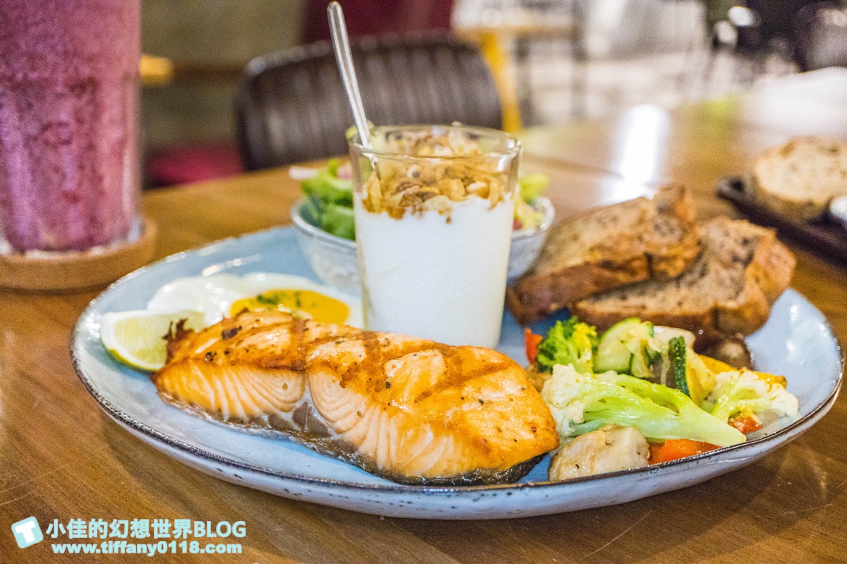 [南京復興站美食]舒曼六號餐館南京店(附菜單)/超強德國豬腳沒預約吃不到/台北早午餐推薦/網美餐廳推薦