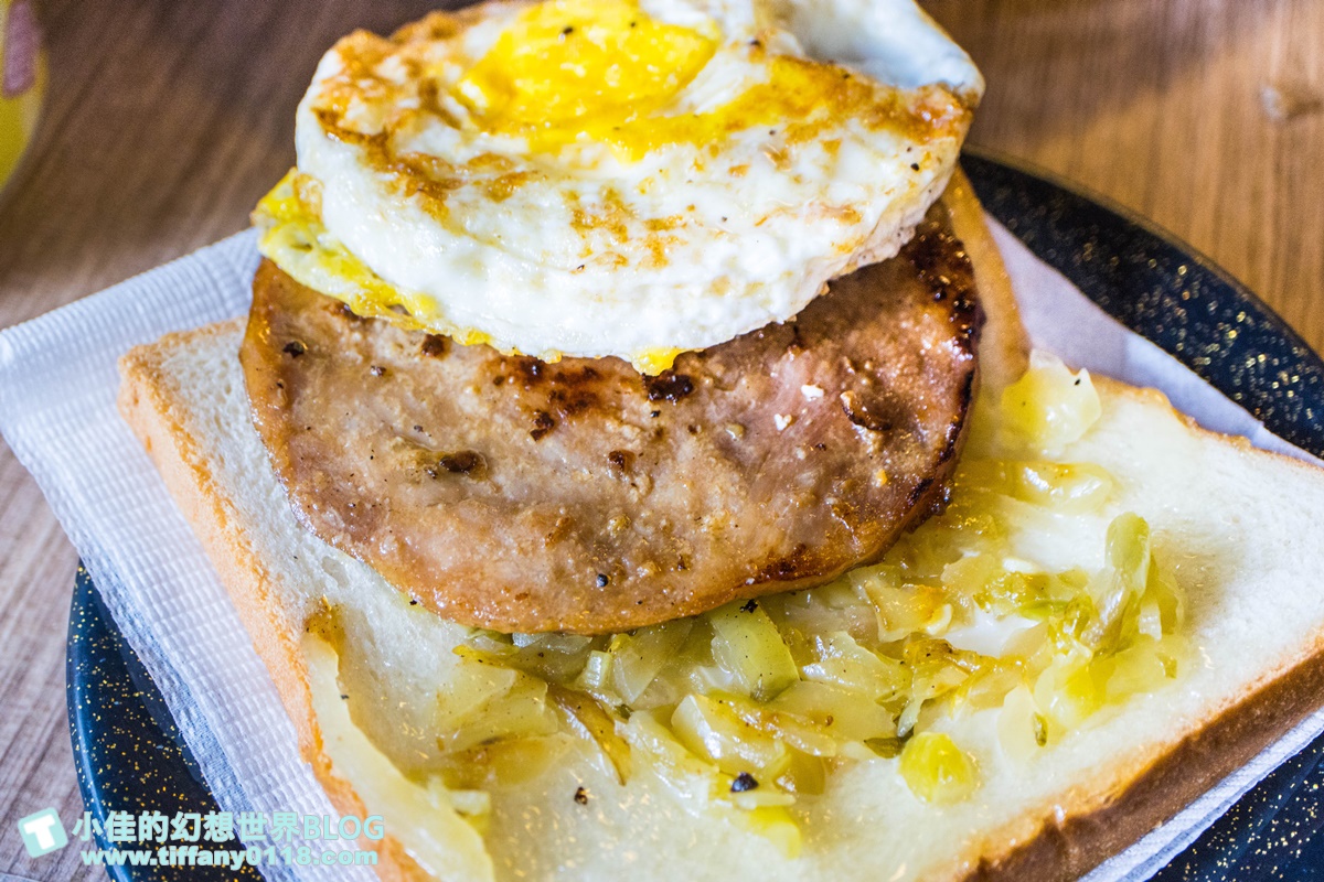 [高雄早午餐]美迪亞漢堡店總店(附菜單)/號稱高雄最好吃的鍋燒麵/有酸菜的燒肉土司也很推薦