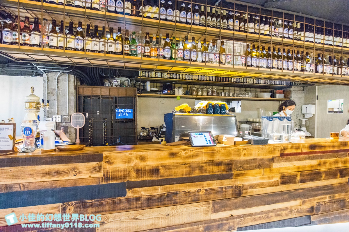 [南京復興站美食]舒曼六號餐館南京店(附菜單)/超強德國豬腳沒預約吃不到/台北早午餐推薦/網美餐廳推薦