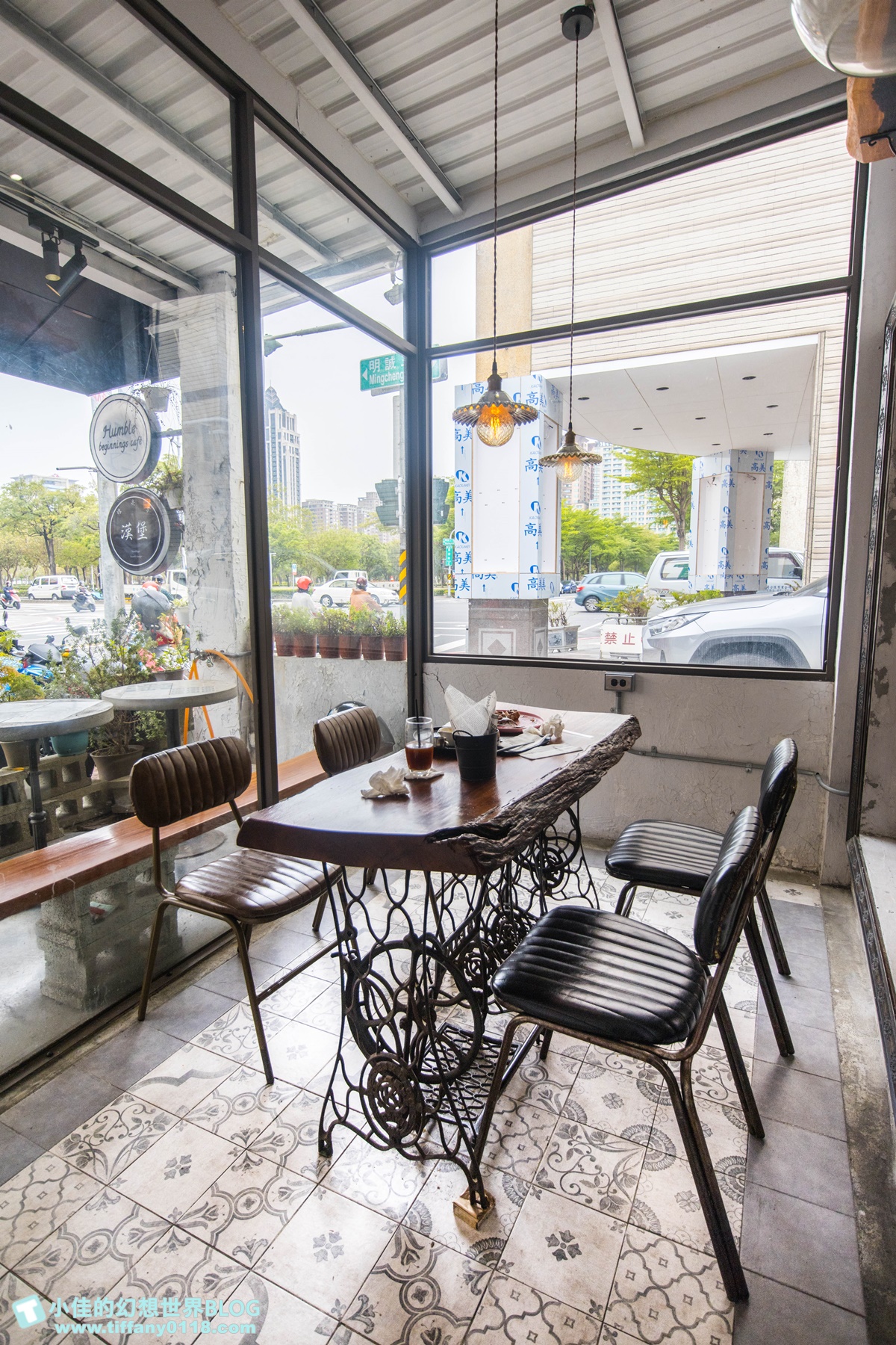 [高雄美食]亨寶咖啡早午餐/懷舊復古風格裝潢好拍又好吃/超豐盛高雄早午餐推薦(附完整菜單)