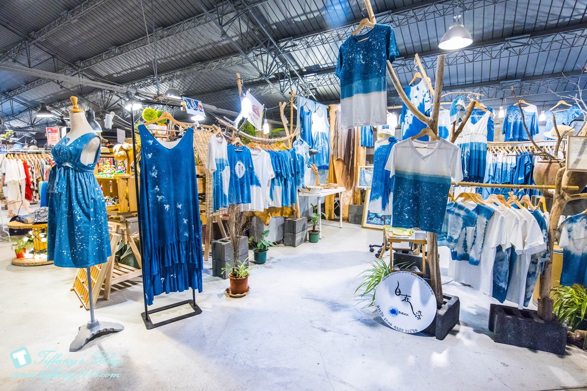 [高雄景點]棧貳庫KW2/白色旋轉木馬IG打卡點/文青約會親子出遊推薦/美食餐廳文創商品應有盡有