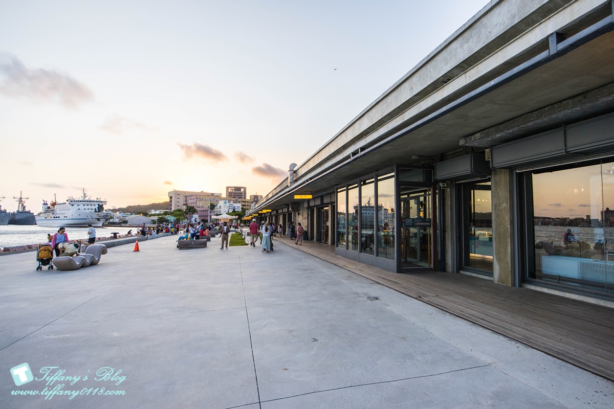 [高雄景點]棧貳庫KW2/白色旋轉木馬IG打卡點/文青約會親子出遊推薦/美食餐廳文創商品應有盡有