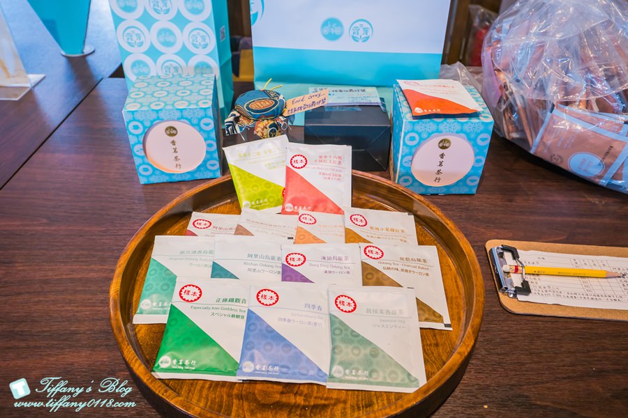 [高雄景點]棧貳庫KW2/白色旋轉木馬IG打卡點/文青約會親子出遊推薦/美食餐廳文創商品應有盡有