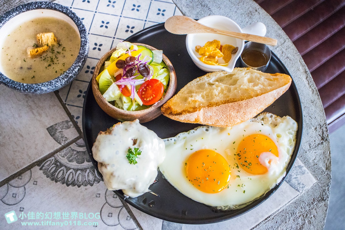 [高雄美食]亨寶咖啡早午餐/懷舊復古風格裝潢好拍又好吃/超豐盛高雄早午餐推薦(附完整菜單)