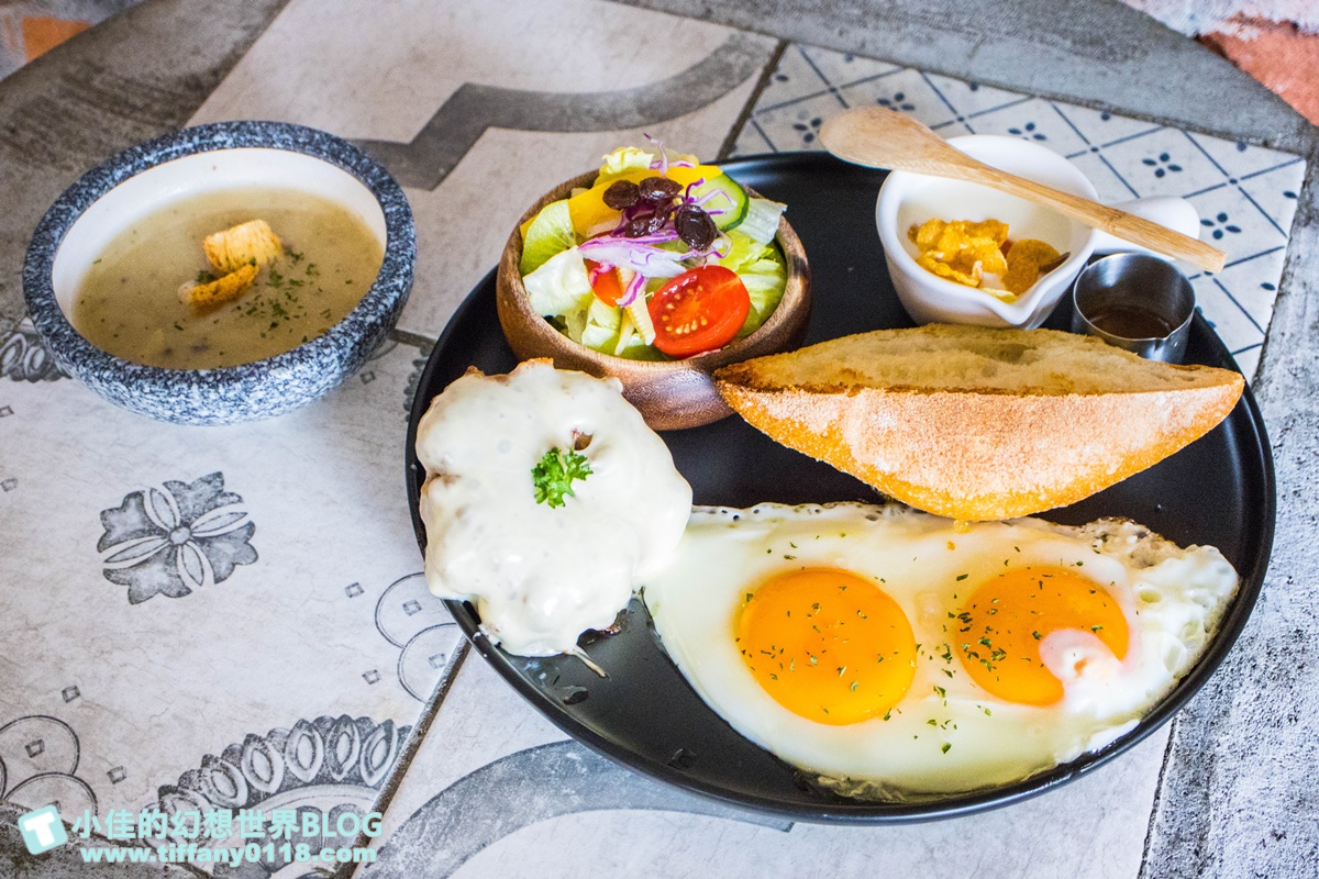 [高雄美食]亨寶咖啡早午餐/懷舊復古風格裝潢好拍又好吃/超豐盛高雄早午餐推薦(附完整菜單)