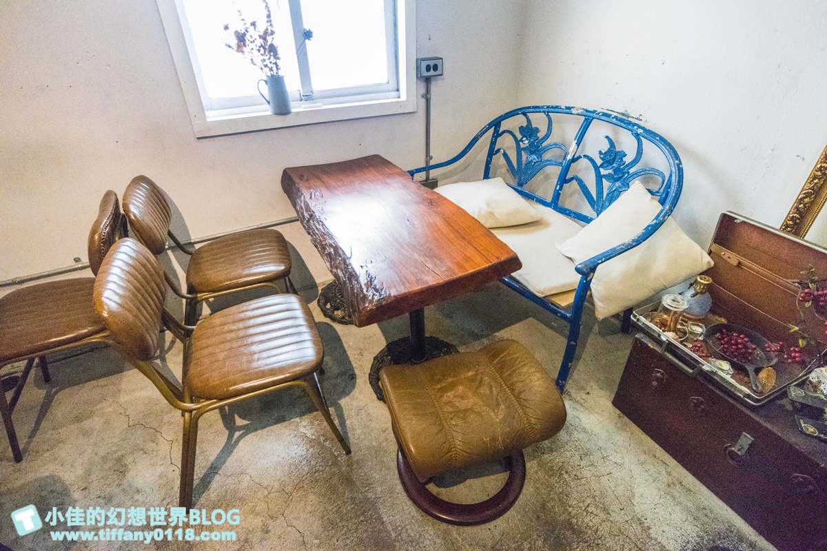 [高雄美食]亨寶咖啡早午餐/懷舊復古風格裝潢好拍又好吃/超豐盛高雄早午餐推薦(附完整菜單)