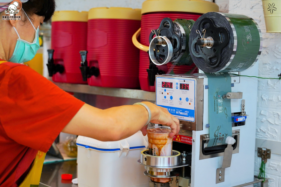 藕家　蓮藕　珍珠　蓮藕珍珠　第一家　獨家　手工　古法　鹽埕　奶茶　必喝　高雄美食