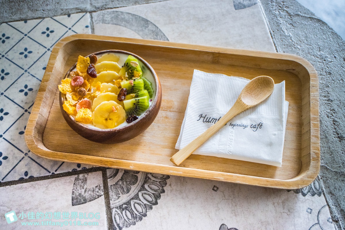 [高雄美食]亨寶咖啡早午餐/懷舊復古風格裝潢好拍又好吃/超豐盛高雄早午餐推薦(附完整菜單)