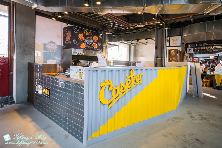 [高雄景點]棧貳庫KW2/白色旋轉木馬IG打卡點/文青約會親子出遊推薦/美食餐廳文創商品應有盡有