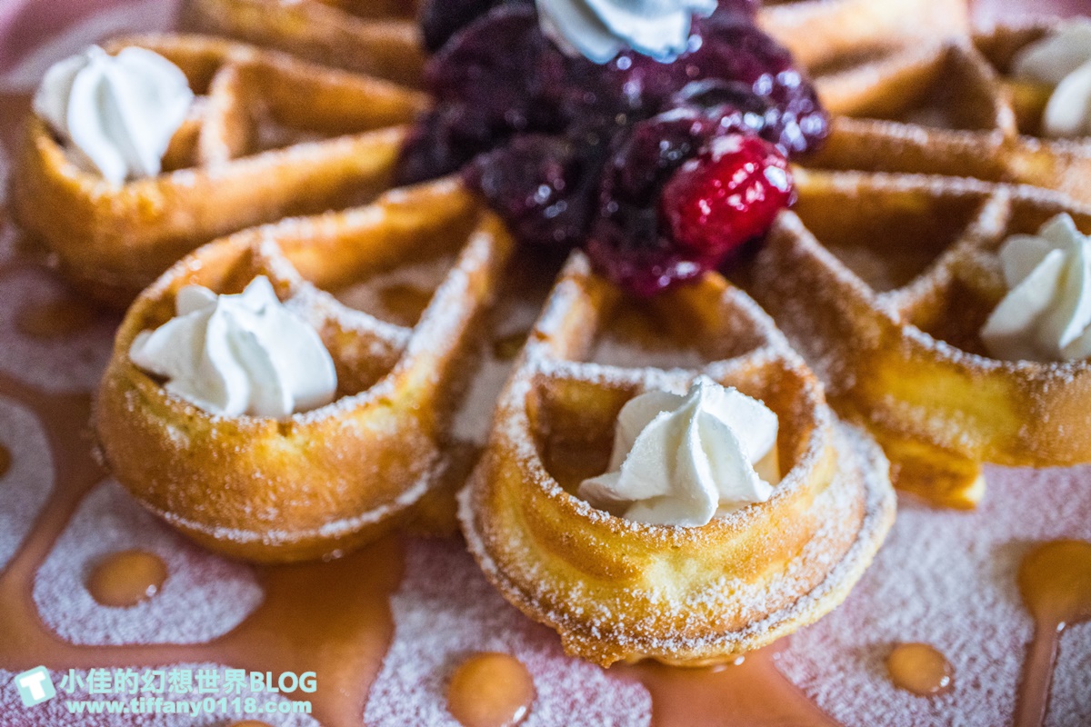 [高雄美食]亨寶咖啡早午餐/懷舊復古風格裝潢好拍又好吃/超豐盛高雄早午餐推薦(附完整菜單)