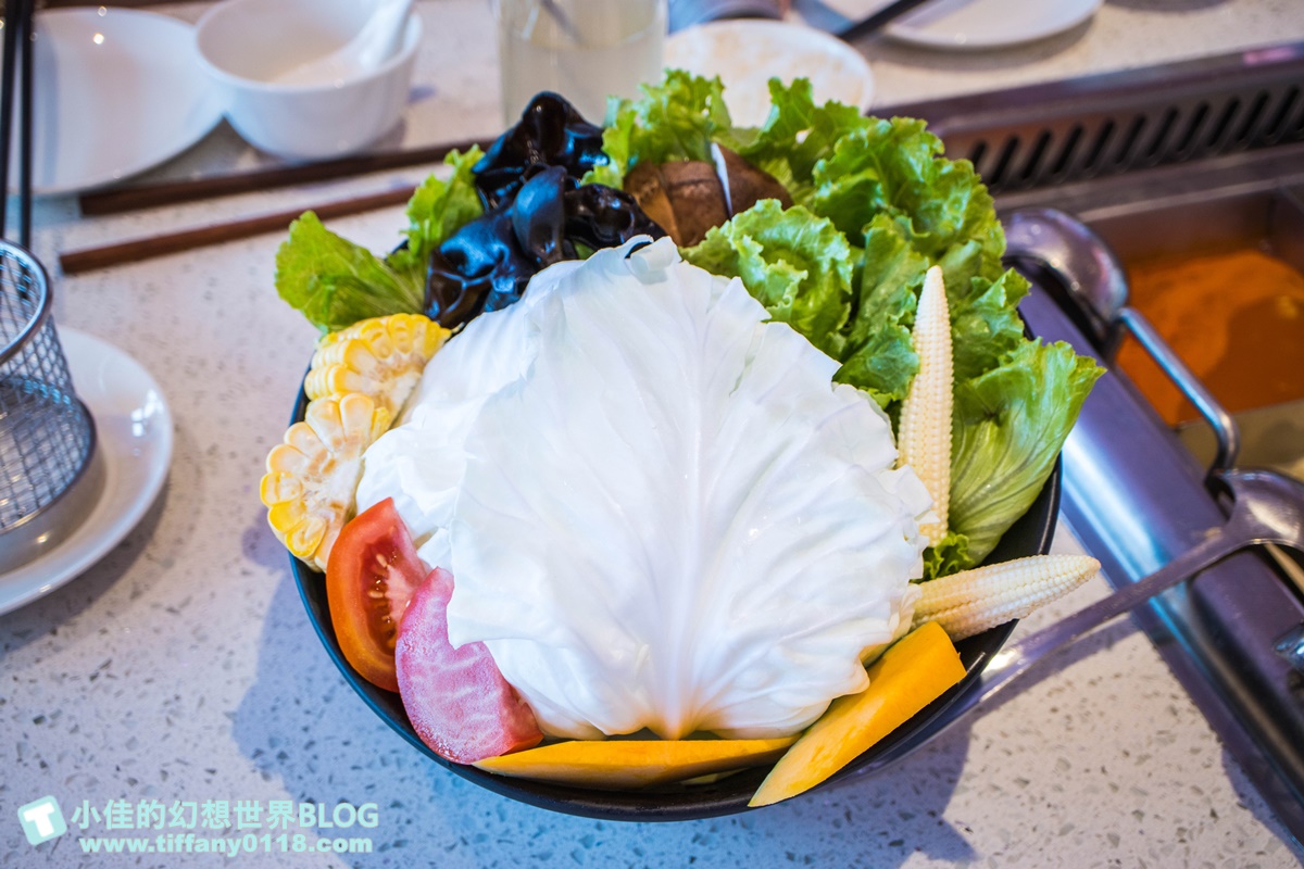 [台北火鍋]美滋鍋(完整菜單+線上訂位)/越晚吃越便宜/營業到凌晨六點/粉色系網美火鍋店