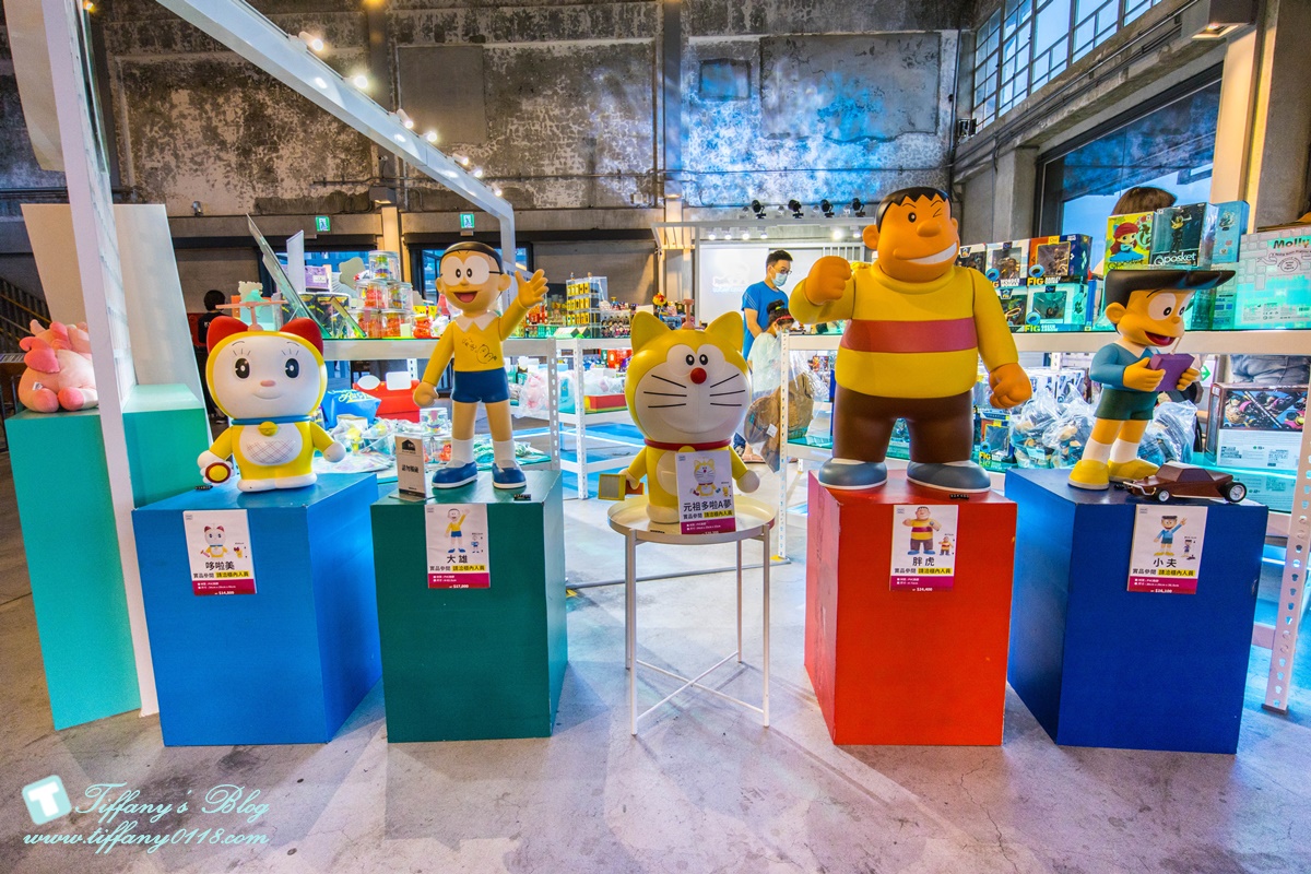 [高雄景點]棧貳庫KW2/白色旋轉木馬IG打卡點/文青約會親子出遊推薦/美食餐廳文創商品應有盡有