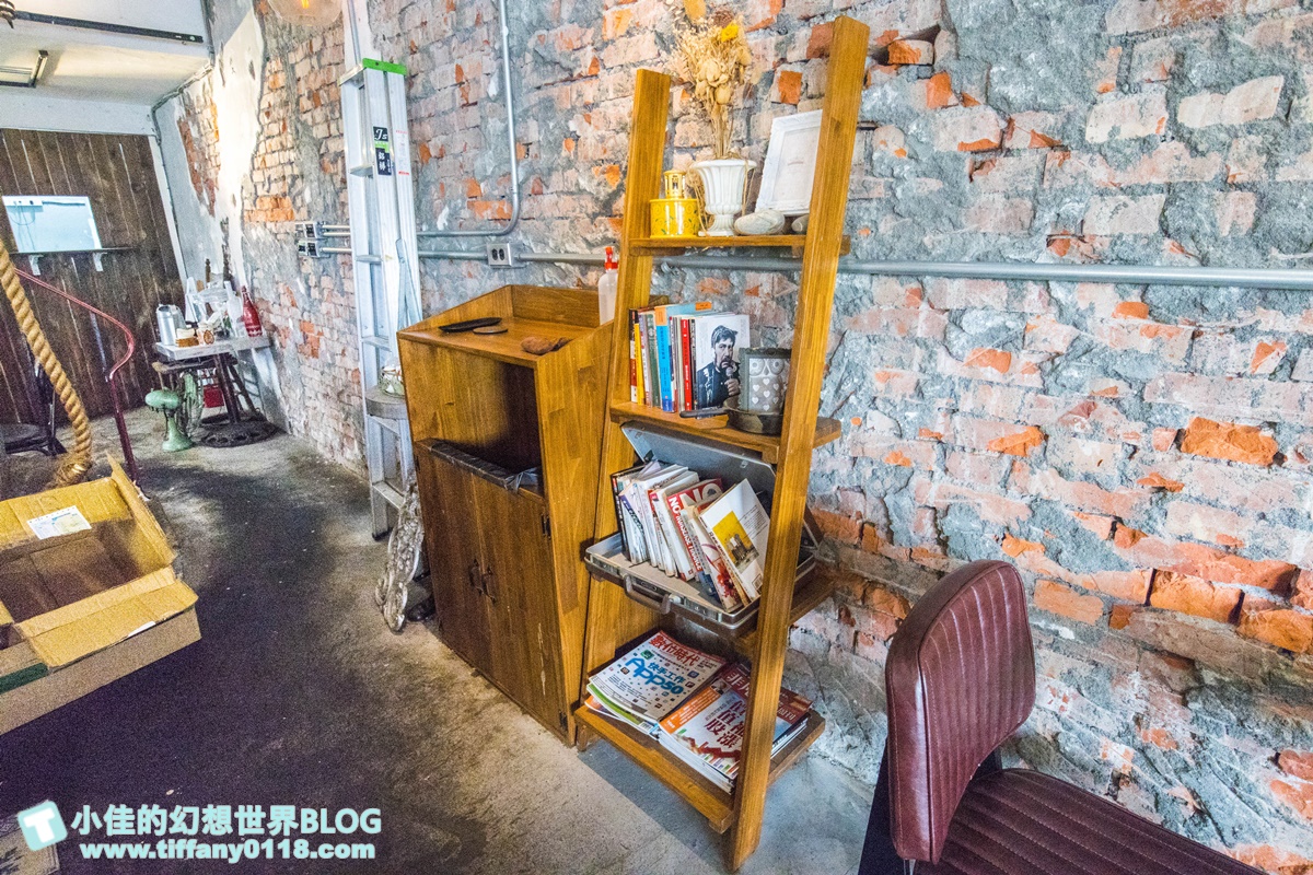 [高雄美食]亨寶咖啡早午餐/懷舊復古風格裝潢好拍又好吃/超豐盛高雄早午餐推薦(附完整菜單)