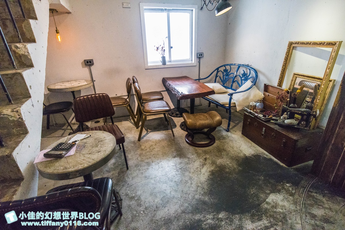 [高雄美食]亨寶咖啡早午餐/懷舊復古風格裝潢好拍又好吃/超豐盛高雄早午餐推薦(附完整菜單)