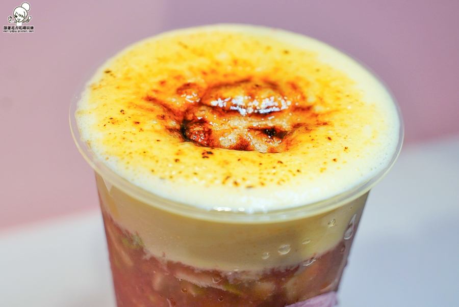 被愛衝昏頭 焦糖布蕾 紅心芭樂 高雄飲品 手搖飲料 創新 網美