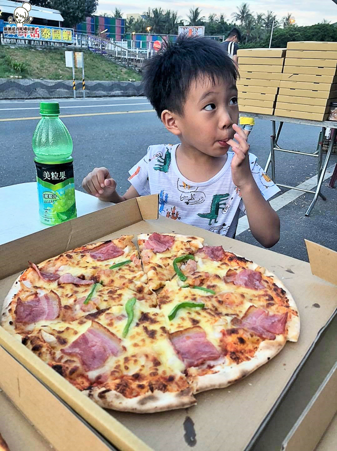 墾丁美食 親子 披薩 手工 窯烤 超人氣 排隊 恆春 旅遊 必吃