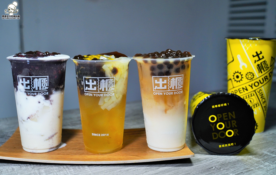 旗津 出櫃 飲品 手搖 必喝 人氣 排隊 貨櫃 工業風 蕎麥