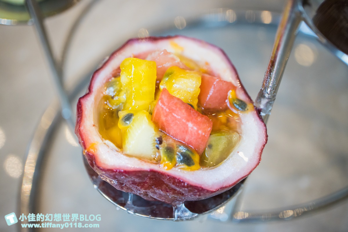 [台北下午茶]台北南港六福萬怡大廳酒吧/超值夢幻跟著雲朵去旅行鳥籠下午茶/好吃好拍的雙人下午茶推薦