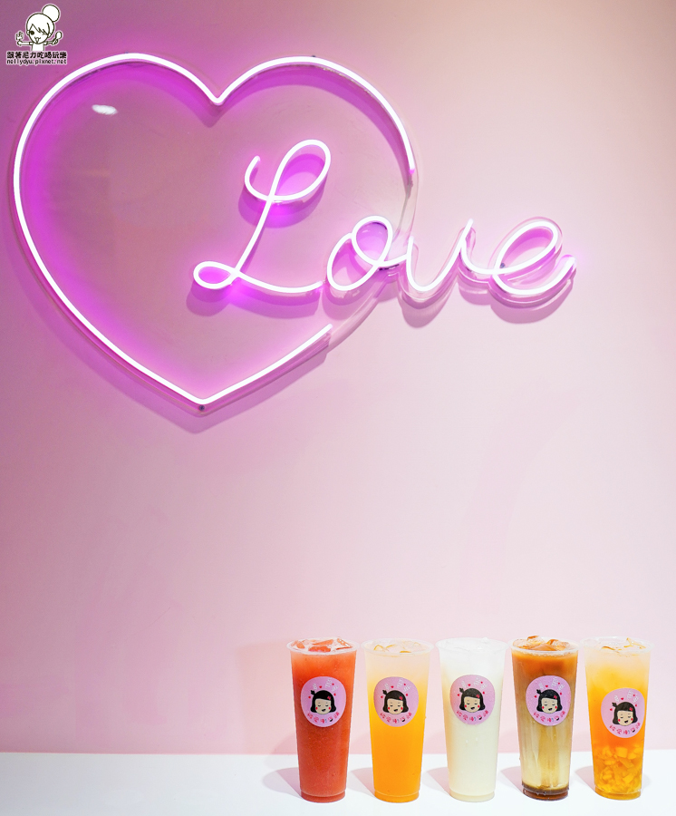 被愛衝昏頭 焦糖布蕾 紅心芭樂 高雄飲品 手搖飲料 創新 網美