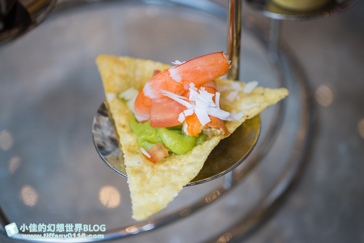 [台北下午茶]台北南港六福萬怡大廳酒吧/超值夢幻跟著雲朵去旅行鳥籠下午茶/好吃好拍的雙人下午茶推薦