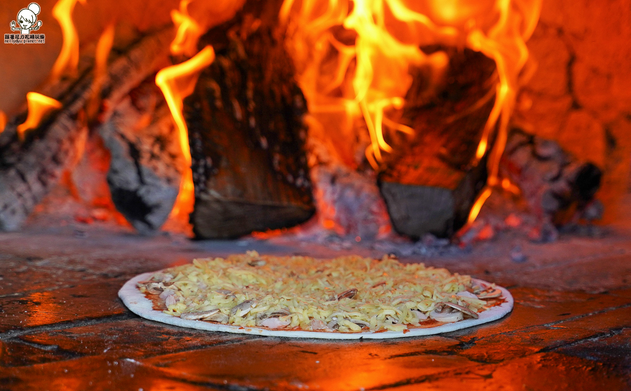 墾丁美食 親子 披薩 手工 窯烤 超人氣 排隊 恆春 旅遊 必吃