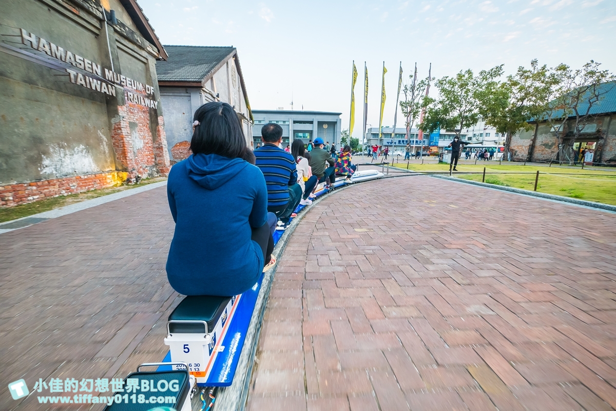 [高雄親子景點]駁二小火車/哈瑪星台灣鐵道館(哈瑪星駁二線)/駁二藝術特區必搭小火車/適合親子一起坐