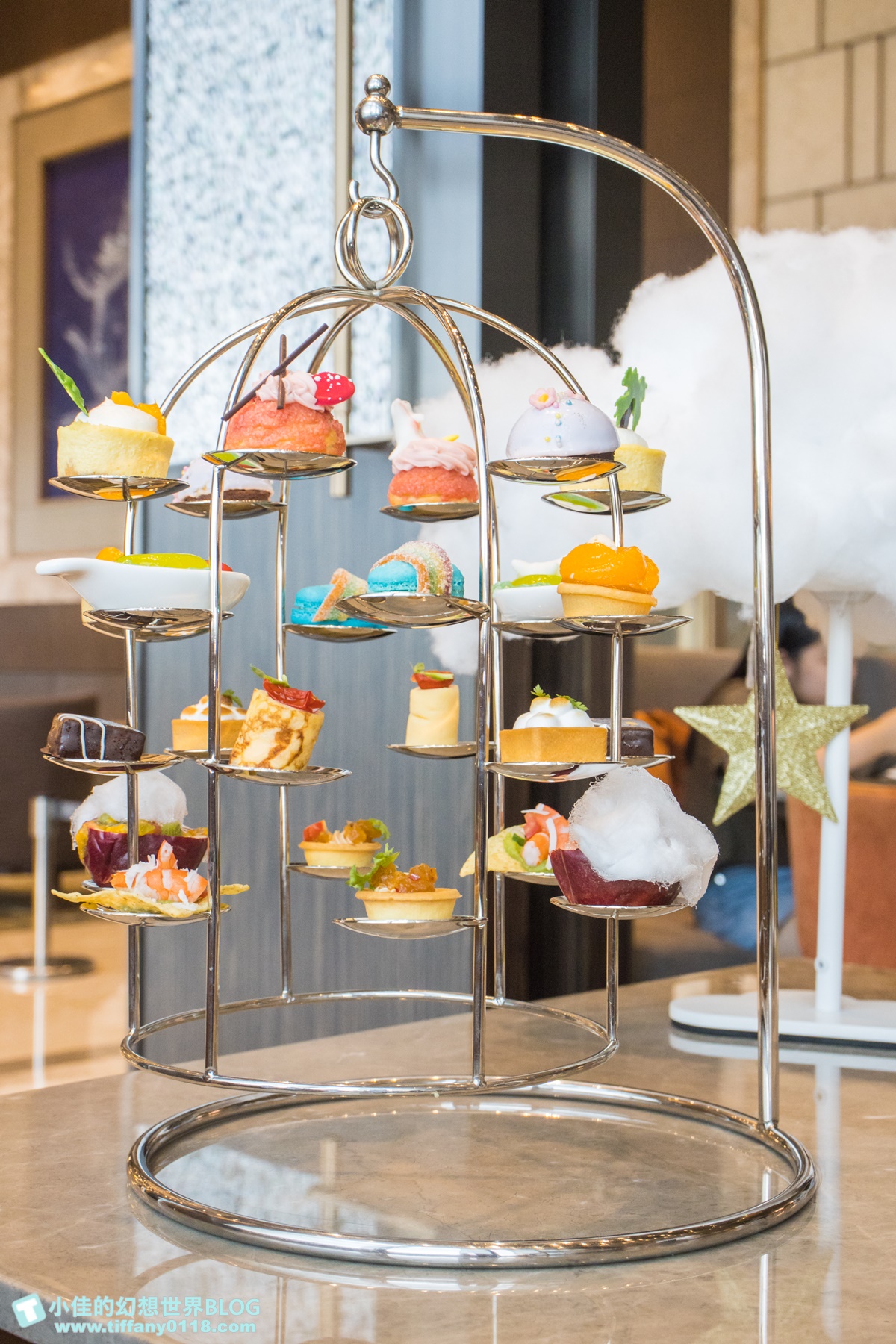 [台北下午茶]台北南港六福萬怡大廳酒吧/超值夢幻跟著雲朵去旅行鳥籠下午茶/好吃好拍的雙人下午茶推薦